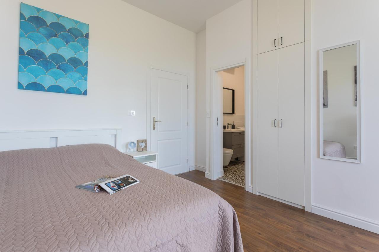 Bu2 Pula Studio Apartment Exteriör bild